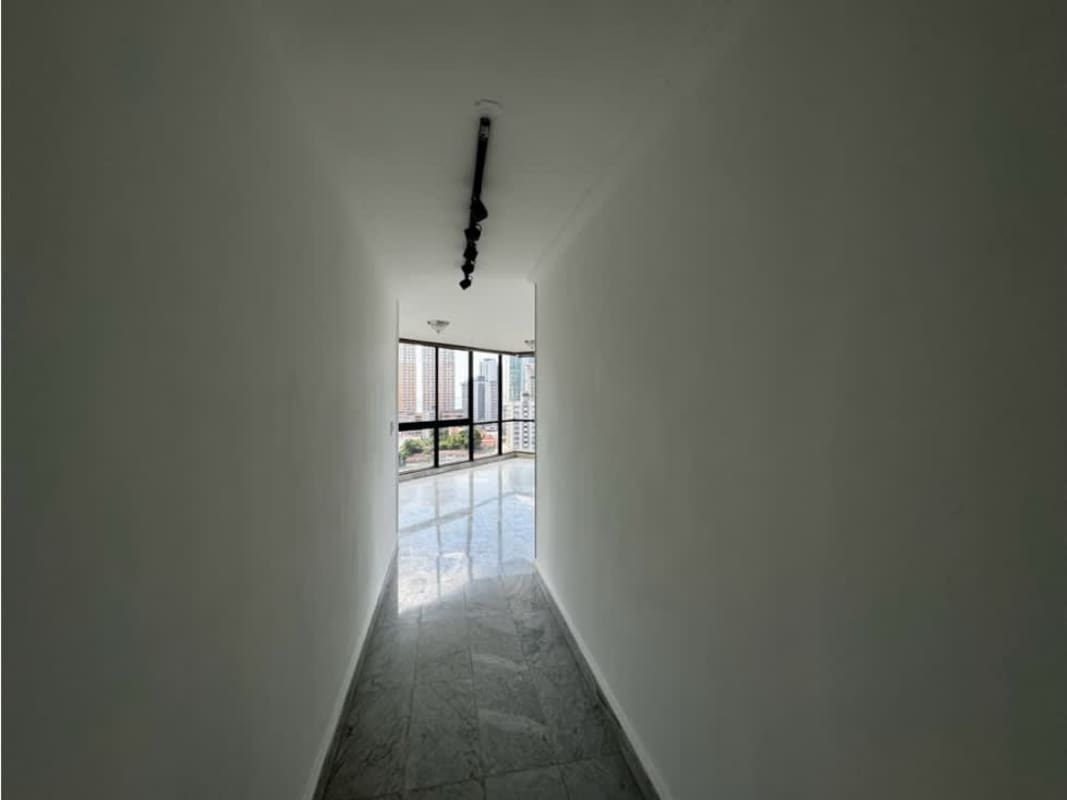 Bedroom with marble flooring, city view window, closet, ensuite bath PH Vista Tower Panama