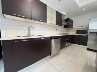 Upper level family den or lounge area with natural light in PH Nativa Panama Pacifico