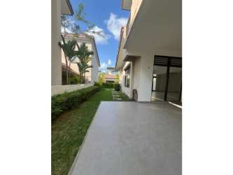 Master suite with private balcony, walk-in closet, ensuite tub and shower in PH Nativa