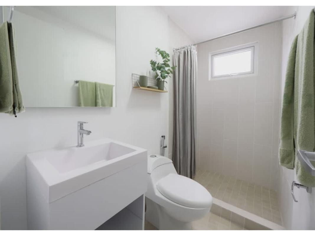 Cozy bedroom with double bed and large closet at Panama Viejo Residences Panama