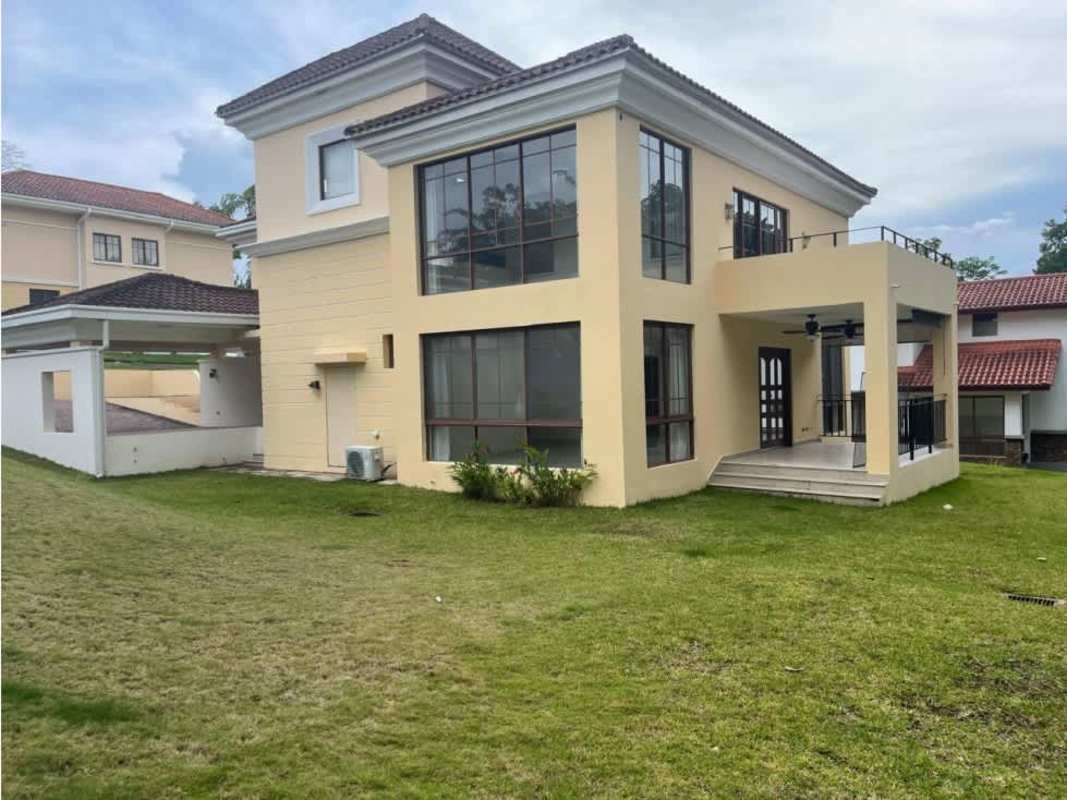 Spacious terrace with outdoor seating area and garden views at Los Senderos house