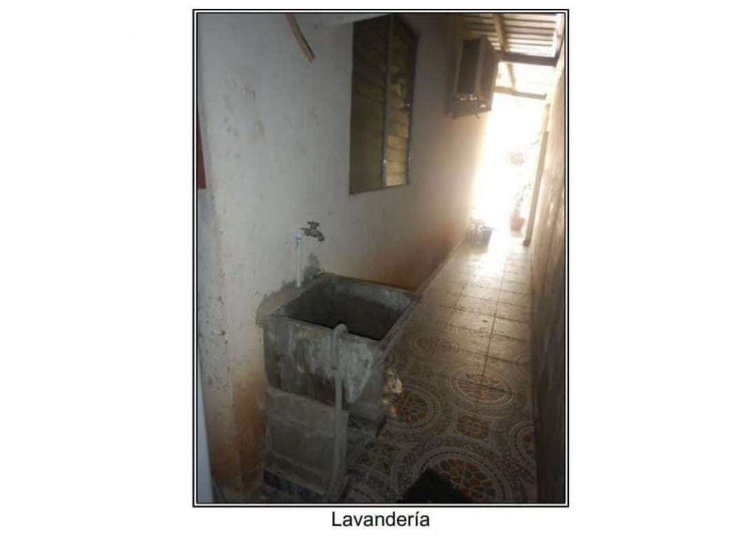 Affordable 2BR House with Terrace in Colinas de Pacora