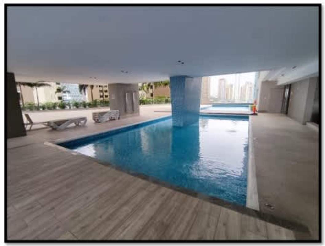 Granite countertop kitchen with stainless steel appliances apartment for sale PH Q Tower Panama