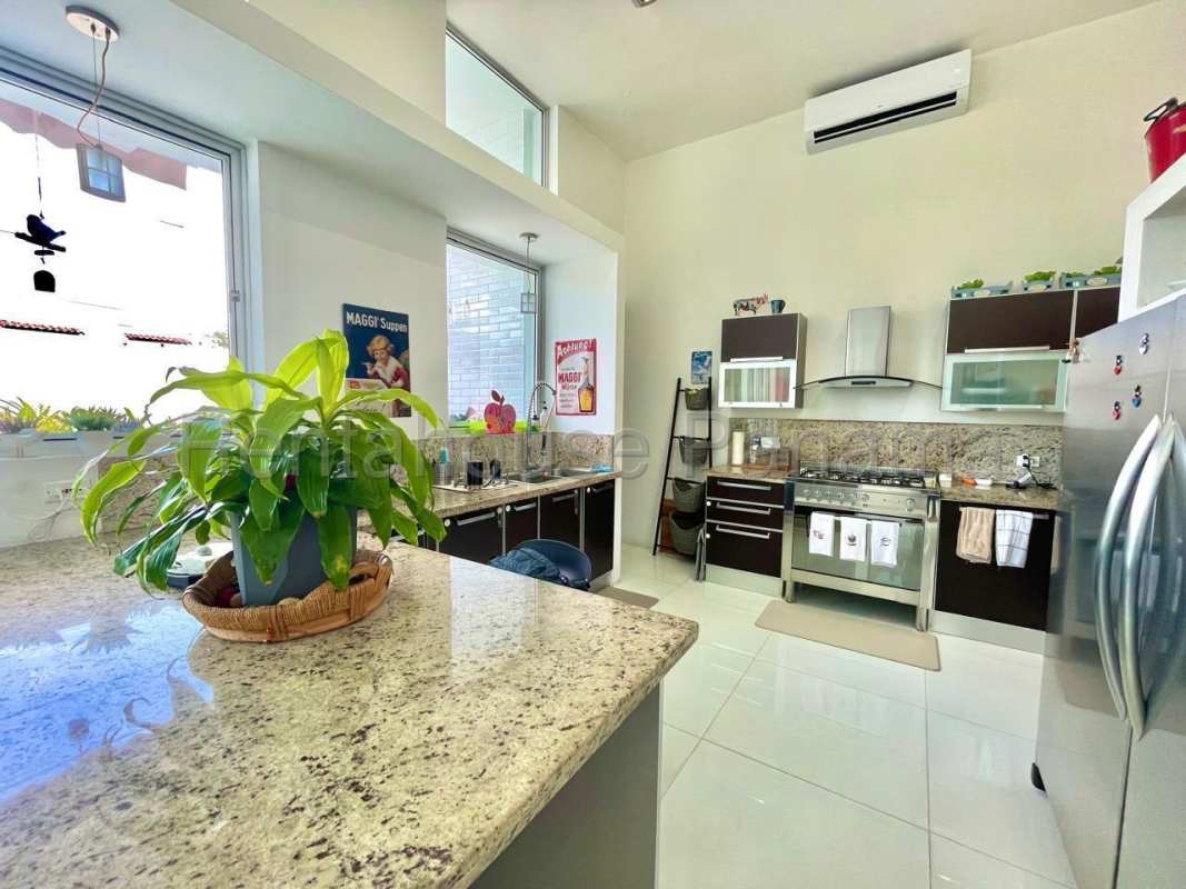 Luxury private pool sundeck exclusive gated residence Altos del Golf Panama for rent