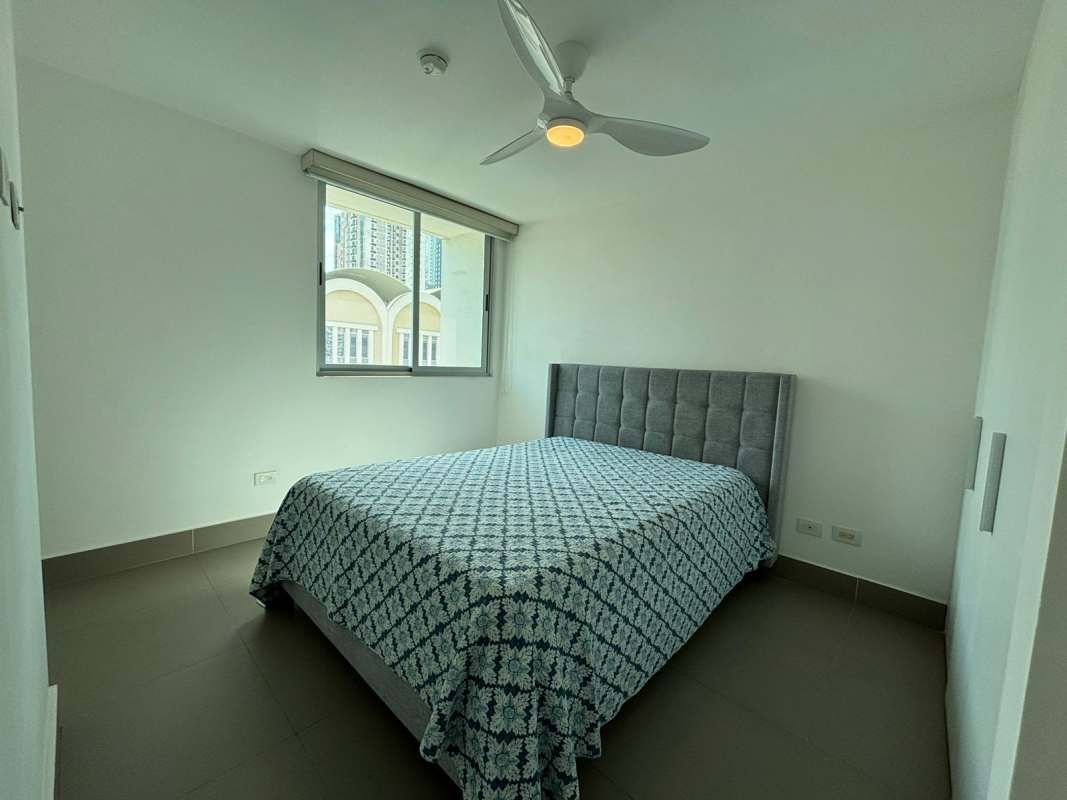 Fully equipped kitchen with appliances and breakfast bar in PH Altamira Bella Vista Panama City