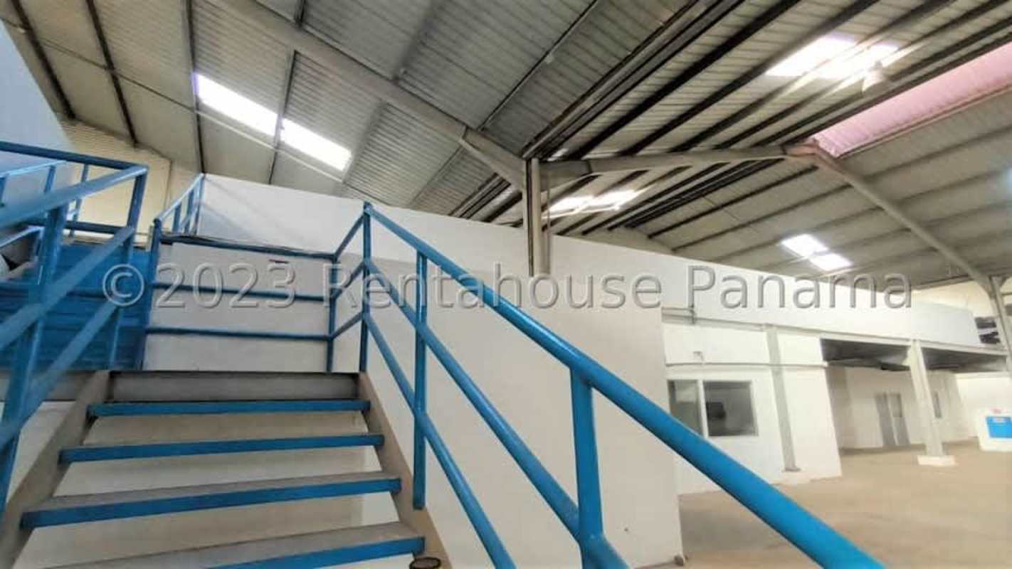 Warehouse space with tall ceiling and ample storage room in industrial park Pacora Panama