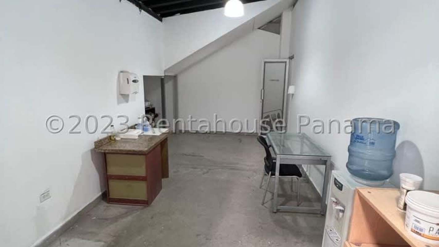 Partitioned office area inside commercial warehouse Parque Industrial Pacora Panama
