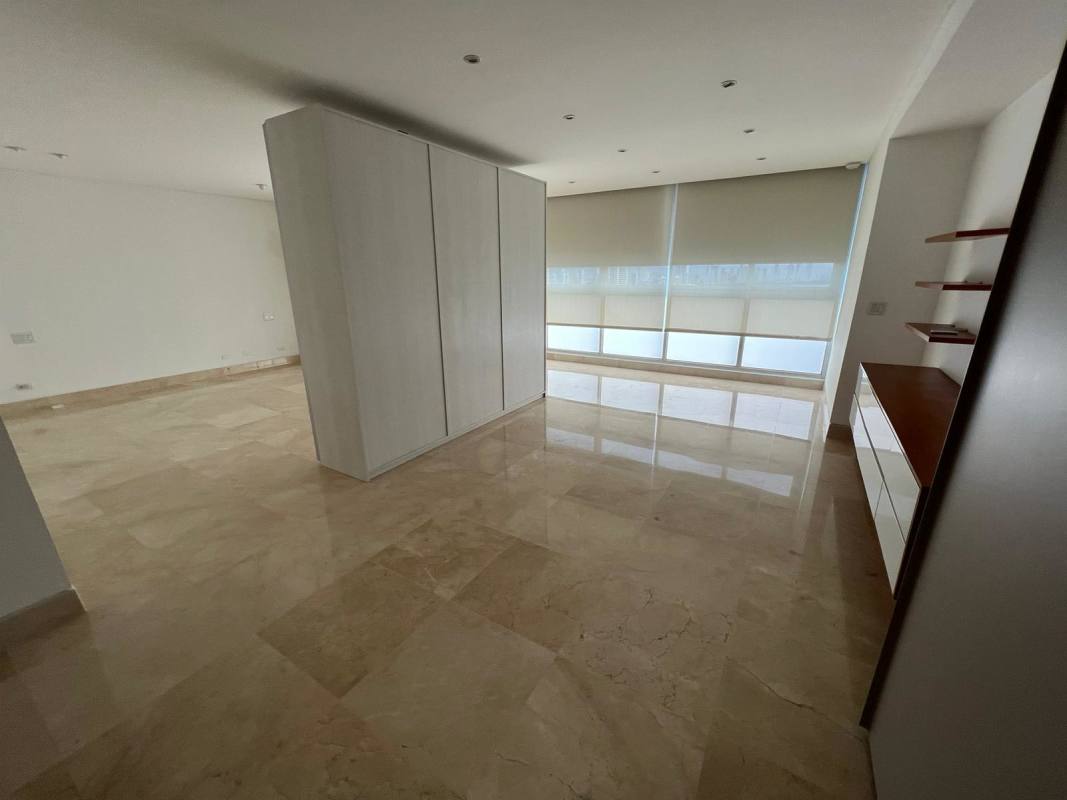 Oceanfront Luxury Apartment with Terrace PH Oceanaire Punta Pacífica