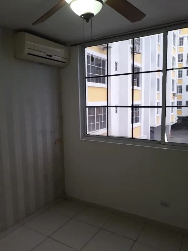 White minimalist kitchen window cabinets sink PH Mystic Hills Panama