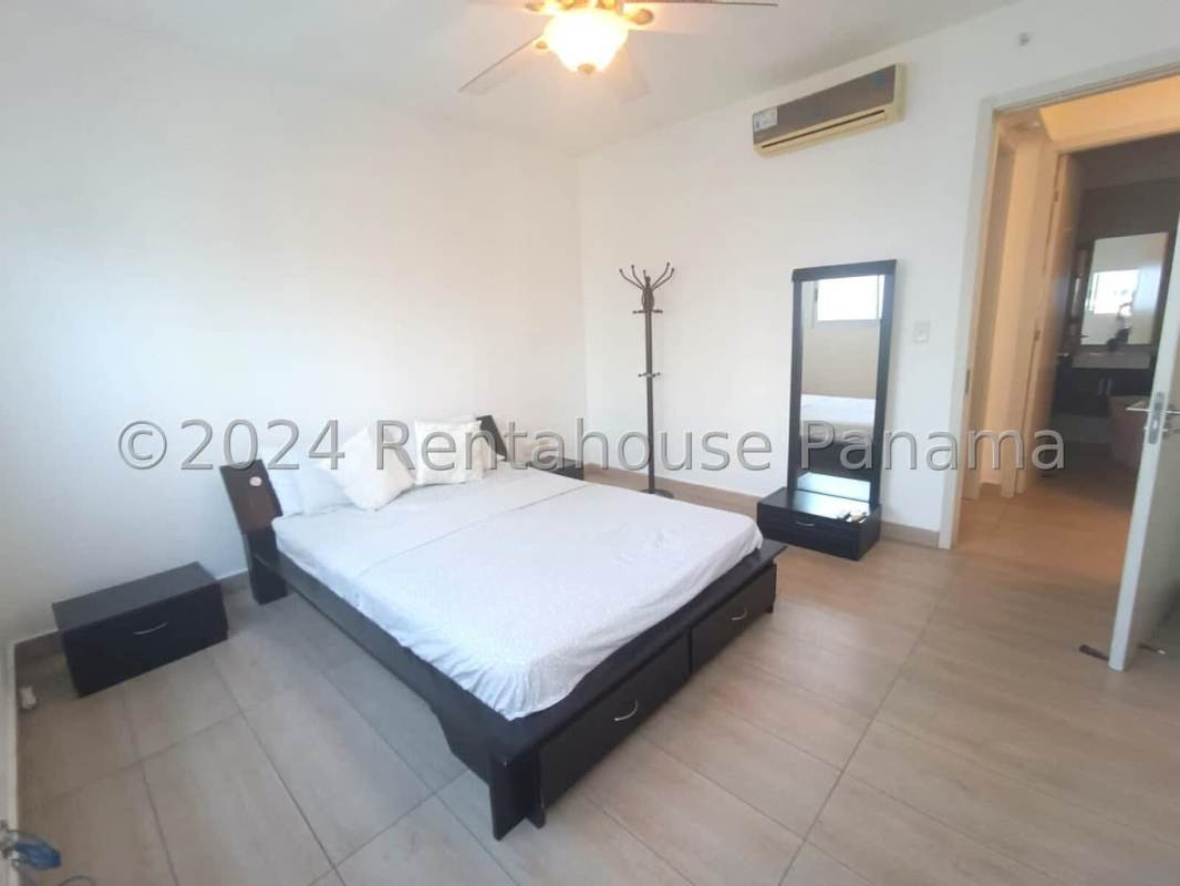 Furnished master bedroom with sea view at PH Bellavista Tower Panama