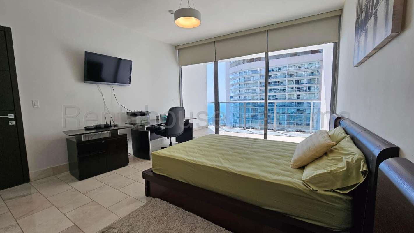 Modern bathroom marble floors glass shower luxury apartment PH Ocean Club Punta Pacifica