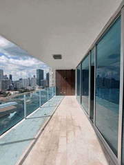 Apartment for Sale in San Francisco - 3 bedrooms