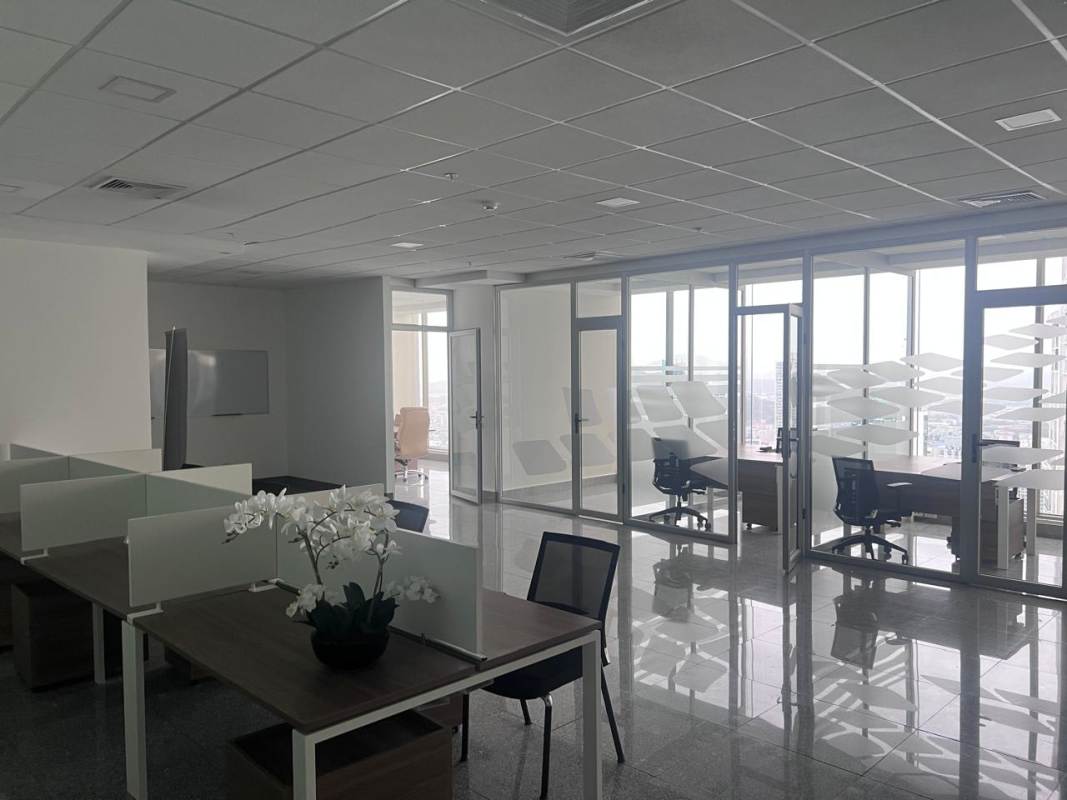 Reception entrance with lounge in PH BICSA Tower furnished office for rent Panama City