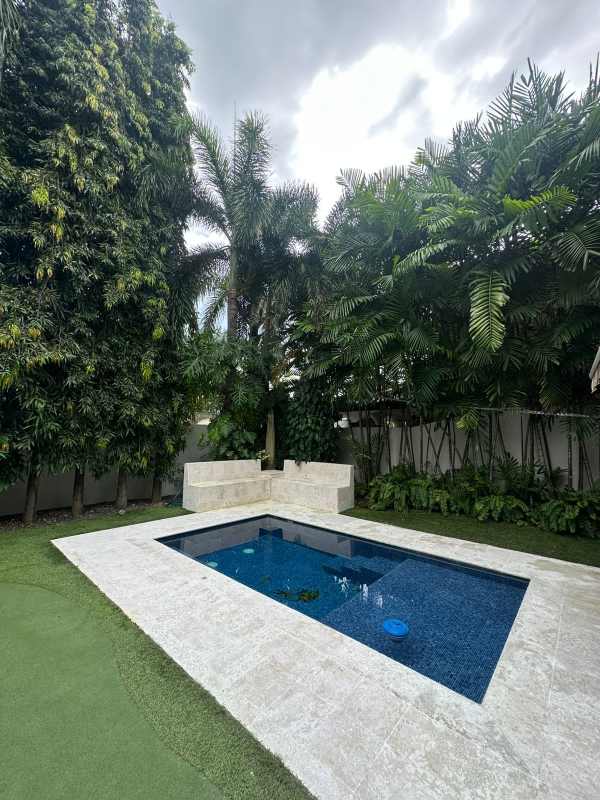 Private heated swimming pool with covered terrace area in luxury house PH Antigua Costa del Este Panama
