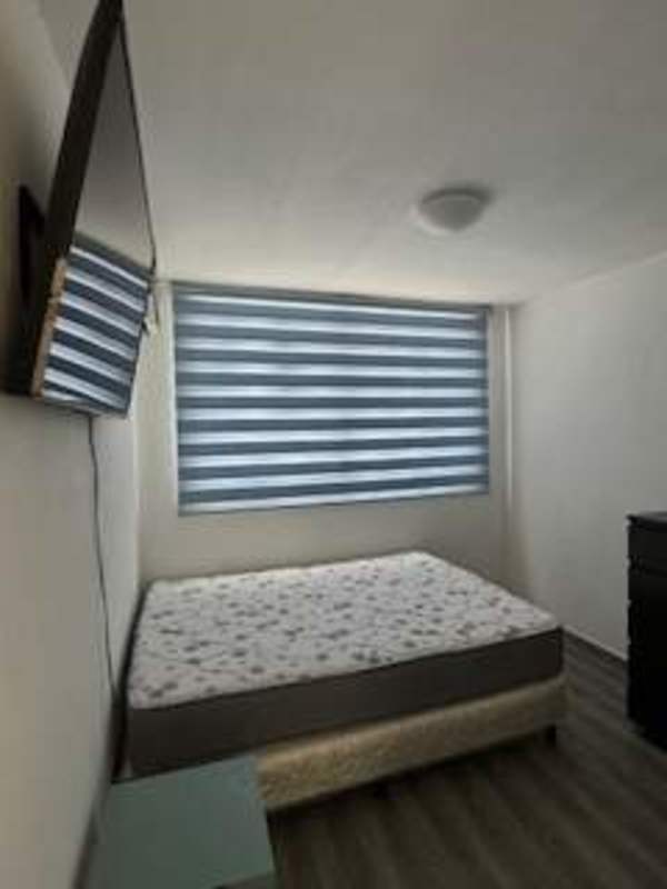 Second bedroom with window blinds, laminate floor in PH Barcelona View Carrasquilla Panama
