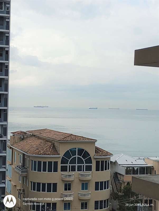 Kitchen with granite countertops, built-in appliances in PH Tamanaco Punta Paitilla Panama