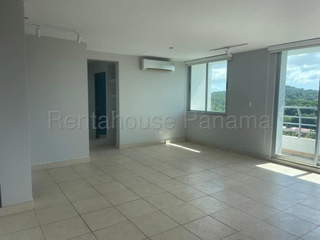 Apartment for Rent in Clayton - 3 bedrooms