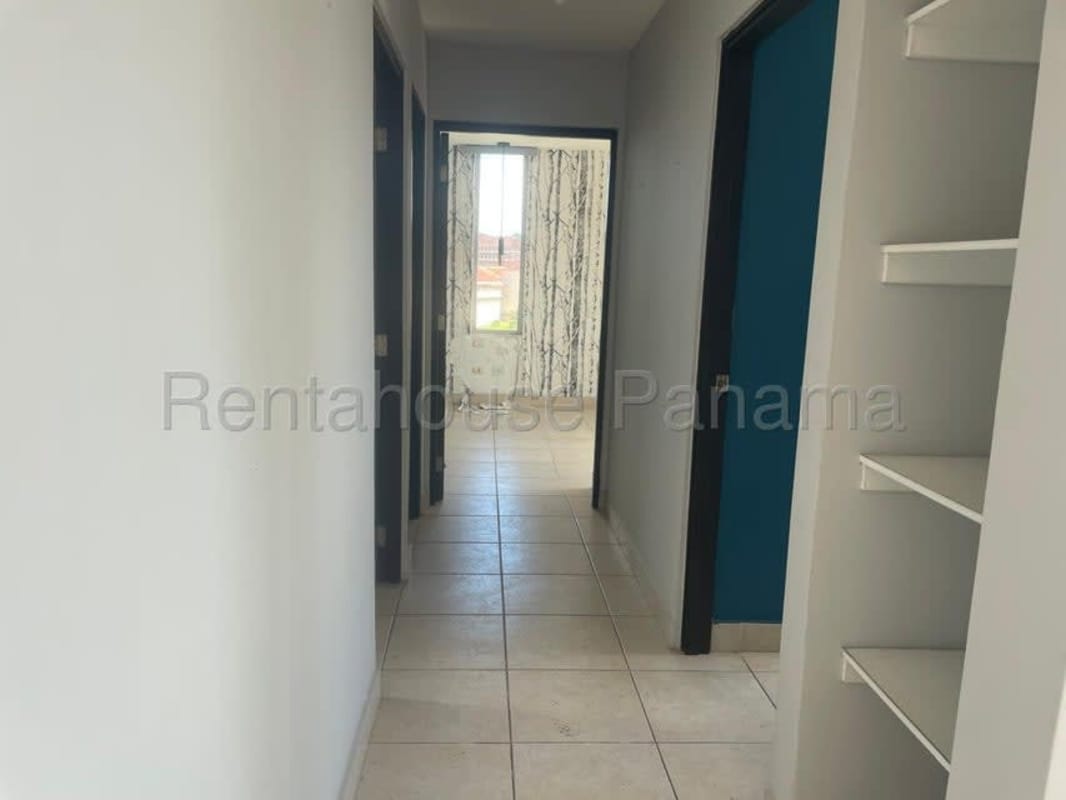 Contemporary bathroom with vanity, shower and tile finishes in Clayton Park rental Panama