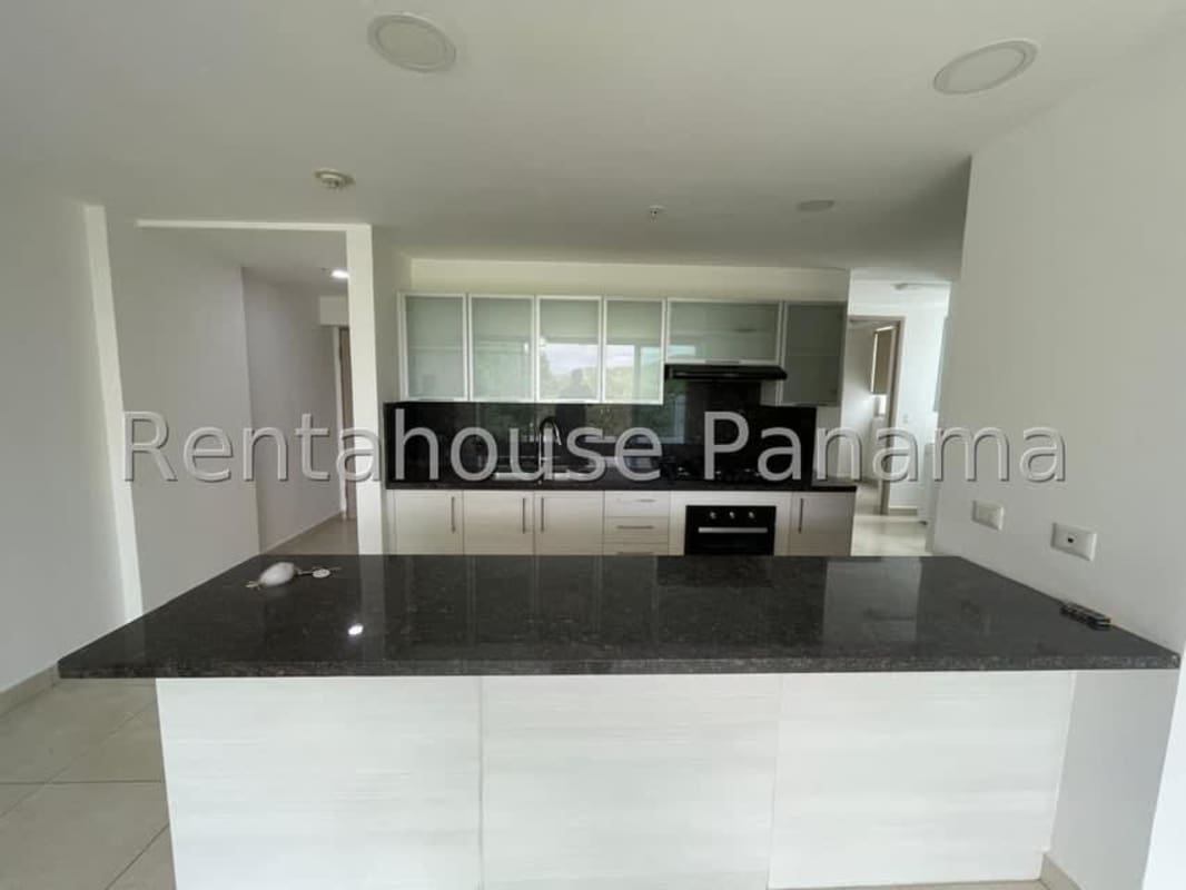 Spacious master bedroom with closet, tile floors, and AC unit in Clayton Residences near Ciudad del Saber