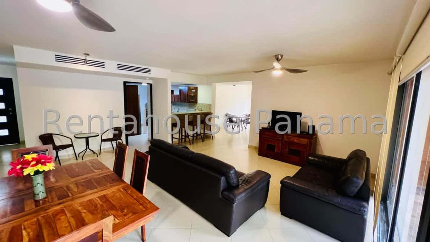 Bedroom with tile floor and garden view in Embassy Club Clayton Panama