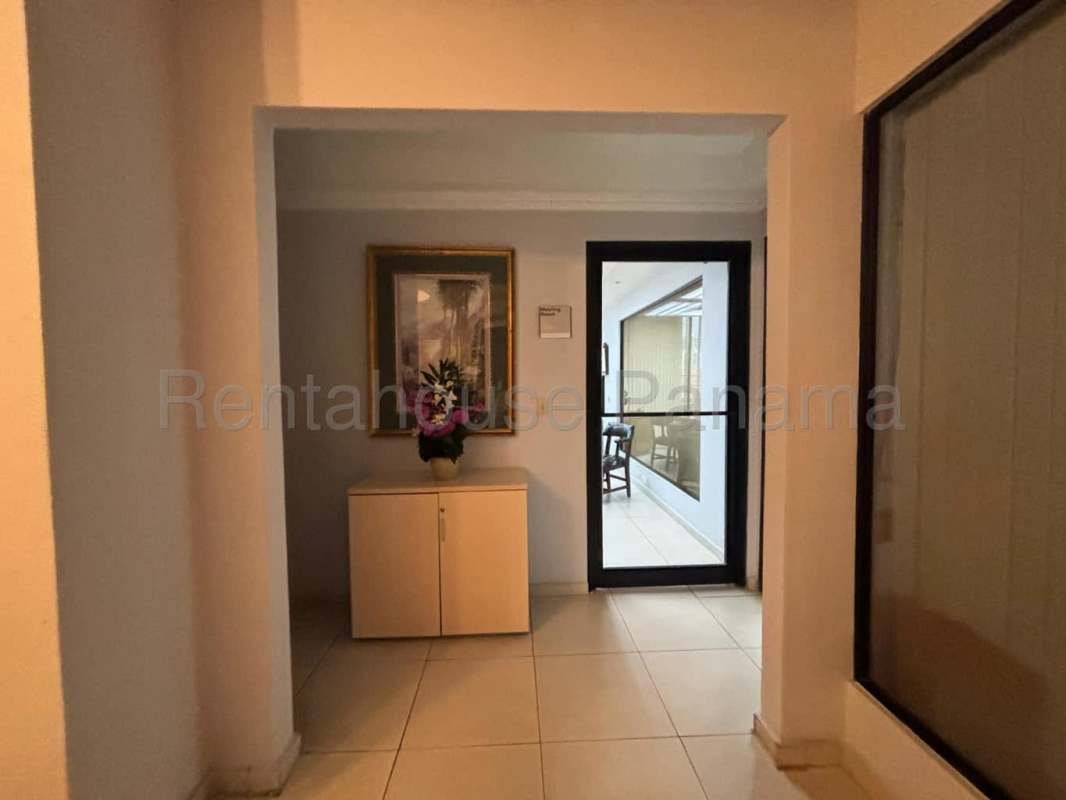 Modern private office with windows, skyline views PH Obarrio Center