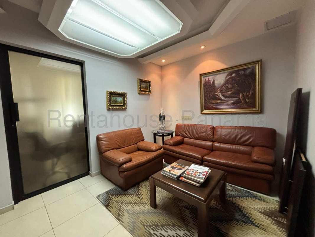 Furnished 207m² Office for Rent in Obarrio Prime Panama