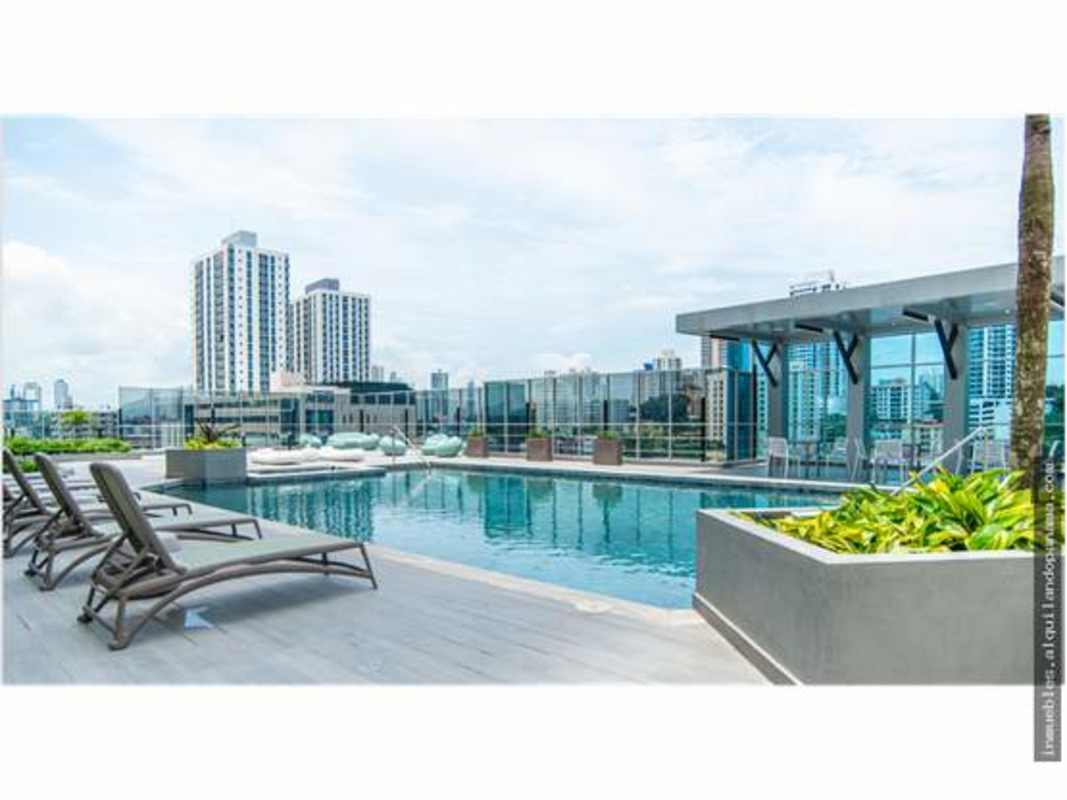Modern rooftop pool with lounge area PH Park Square Panama City