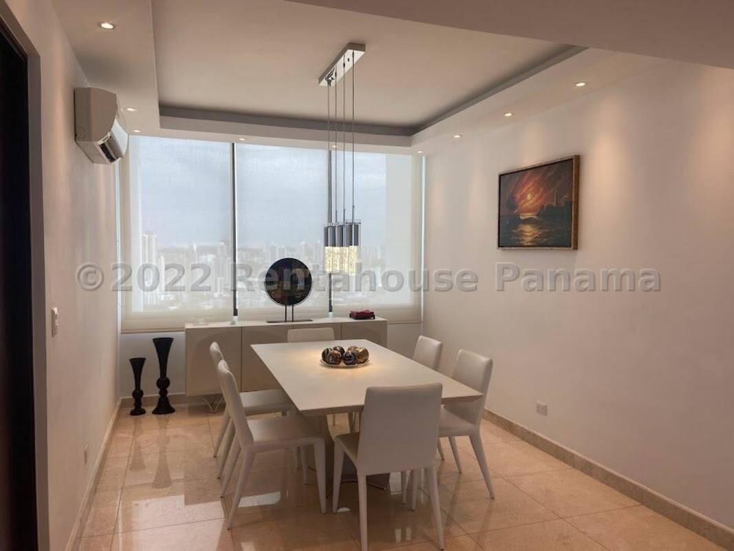 Large private balcony with Pacific Ocean view at PH Dal Mare Coco del Mar Panama