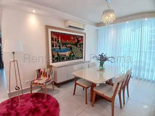 Apartment for Sale in San Francisco - 3 bedrooms