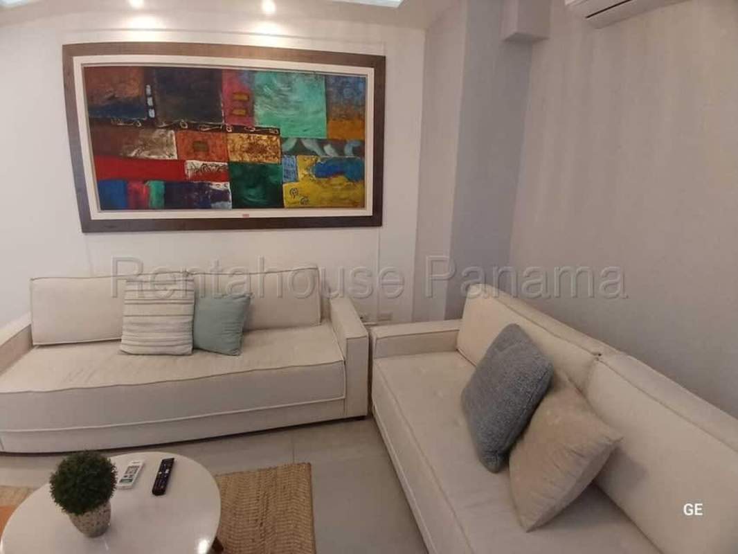 Spacious closed kitchen with granite countertops at PH Jade Tower San Francisco Panama City