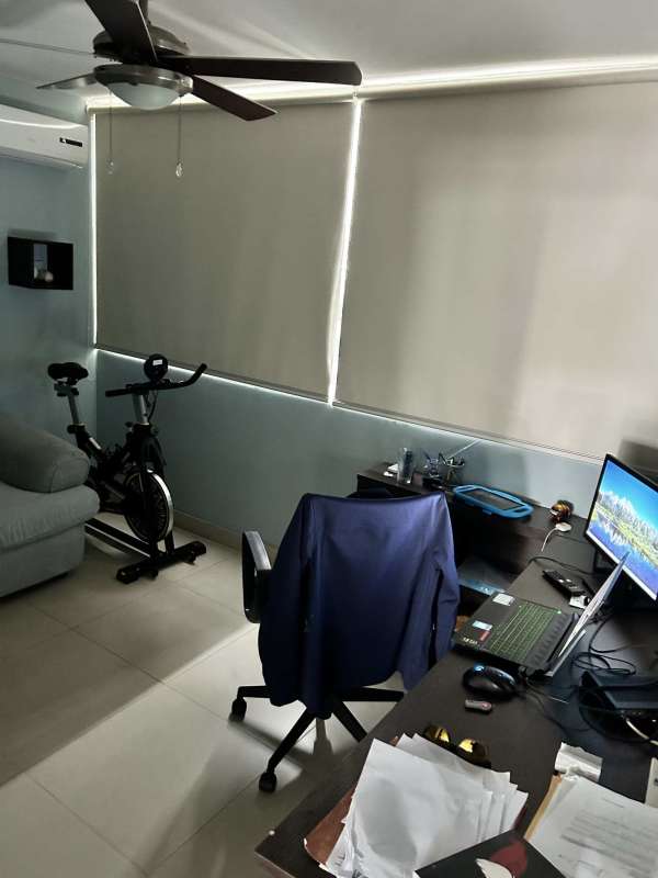 Dedicated workspace and exercise area in PH Diplomático Obarrio Panama