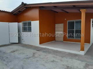 House for Sale in San Antonio - 3 bedrooms