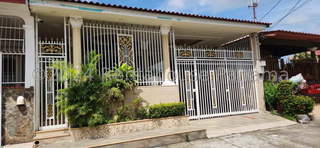 House for Sale in Pueblo Nuevo - 3 bedrooms