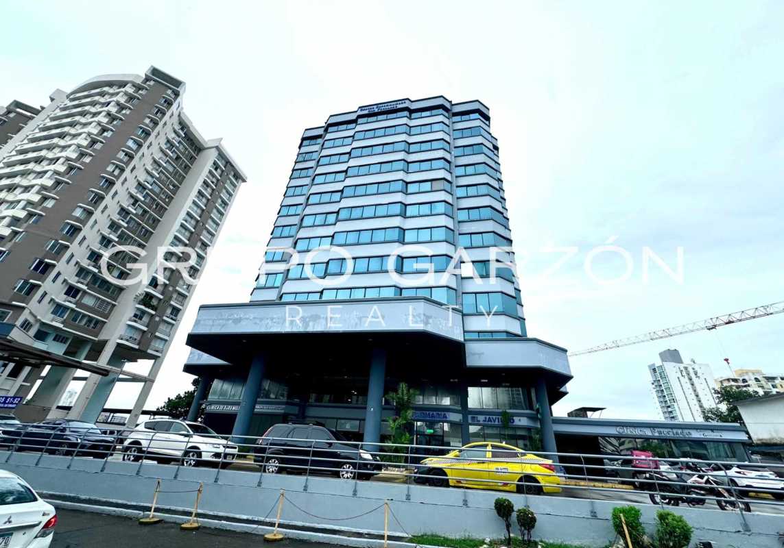 Reception and hallway in specialty medical clinic San Fernando Tower Panama
