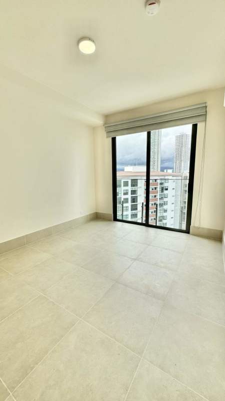 Bedroom with large windows and golf views in PH Ocean House Santa Maria