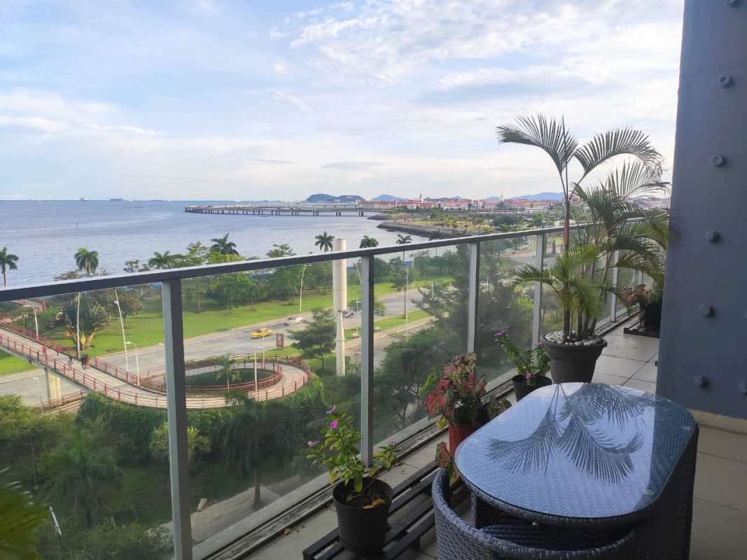 Fully equipped kitchen granite countertops open design PH Element Tower Panama City