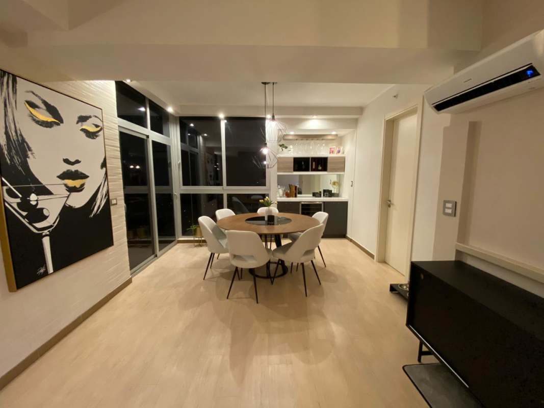 Fully equipped modern kitchen with granite countertops in PH Coco del Mar Panama