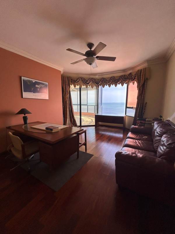 Luxury bathroom with soaking tub and double sink vanity PH Regent Punta Paitilla