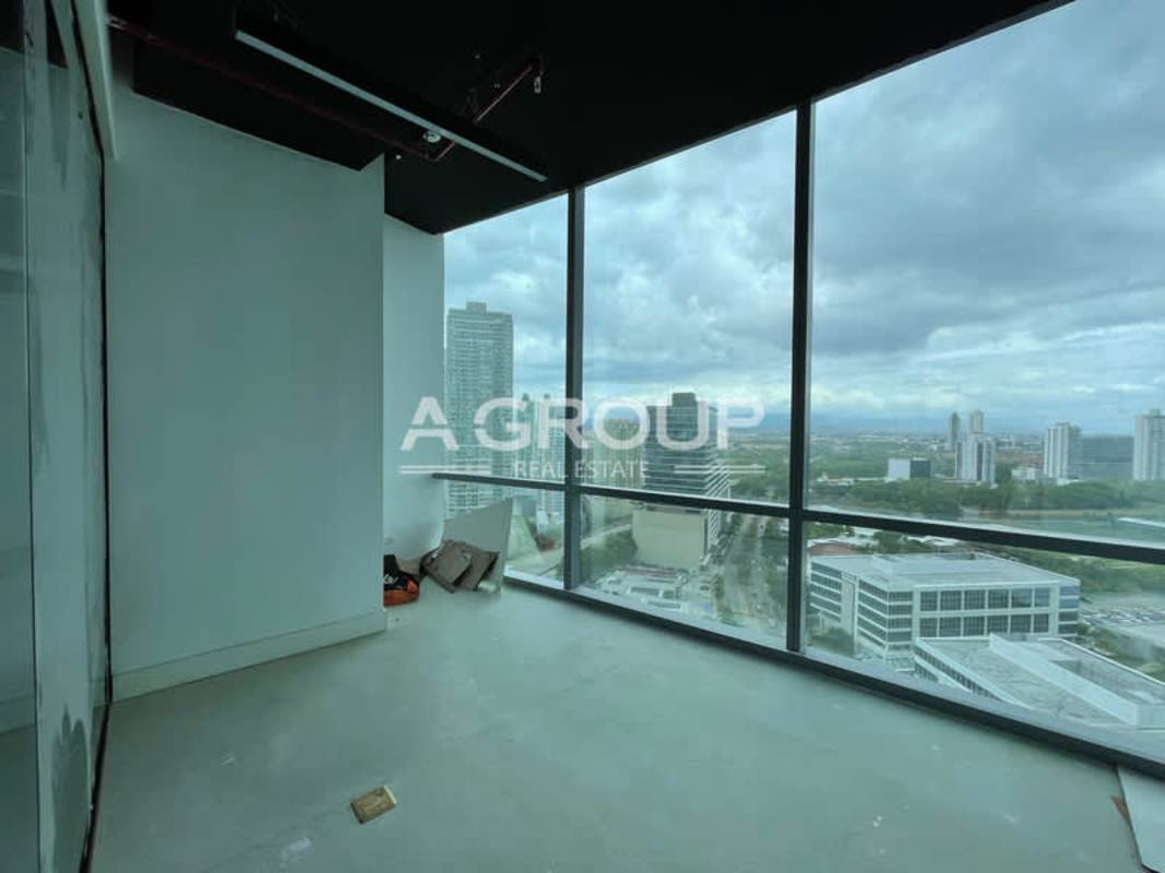 Impressive corporate building lobby with modern design in Financial Park Tower Panama