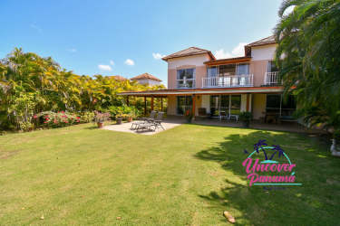 Functional kitchen with wooden cabinetry and ceramic tile in beach golf villa Costa Blanca Panama