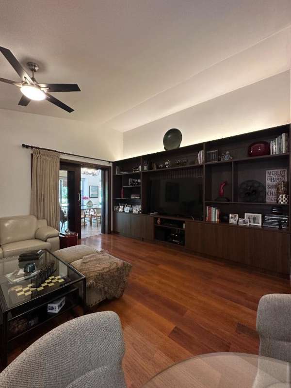 Exclusive backyard with tropical garden, BBQ terrace and swimming pool in Panama luxury residence