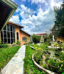 House for Sale in Alto Boquete - 6 bedrooms