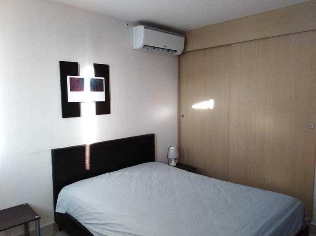 Skyline rooftop swimming pool and terrace in Torre Carrasquilla Panama