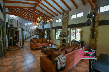 Rustic 4BR Villa with Panoramic Mountain Views El Valle in - View 4