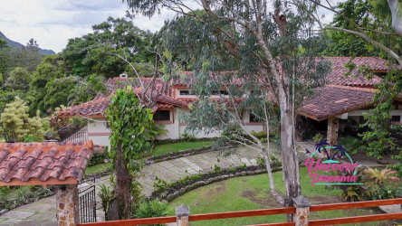 Rustic 4BR Villa with Panoramic Mountain Views El Valle in - View 5