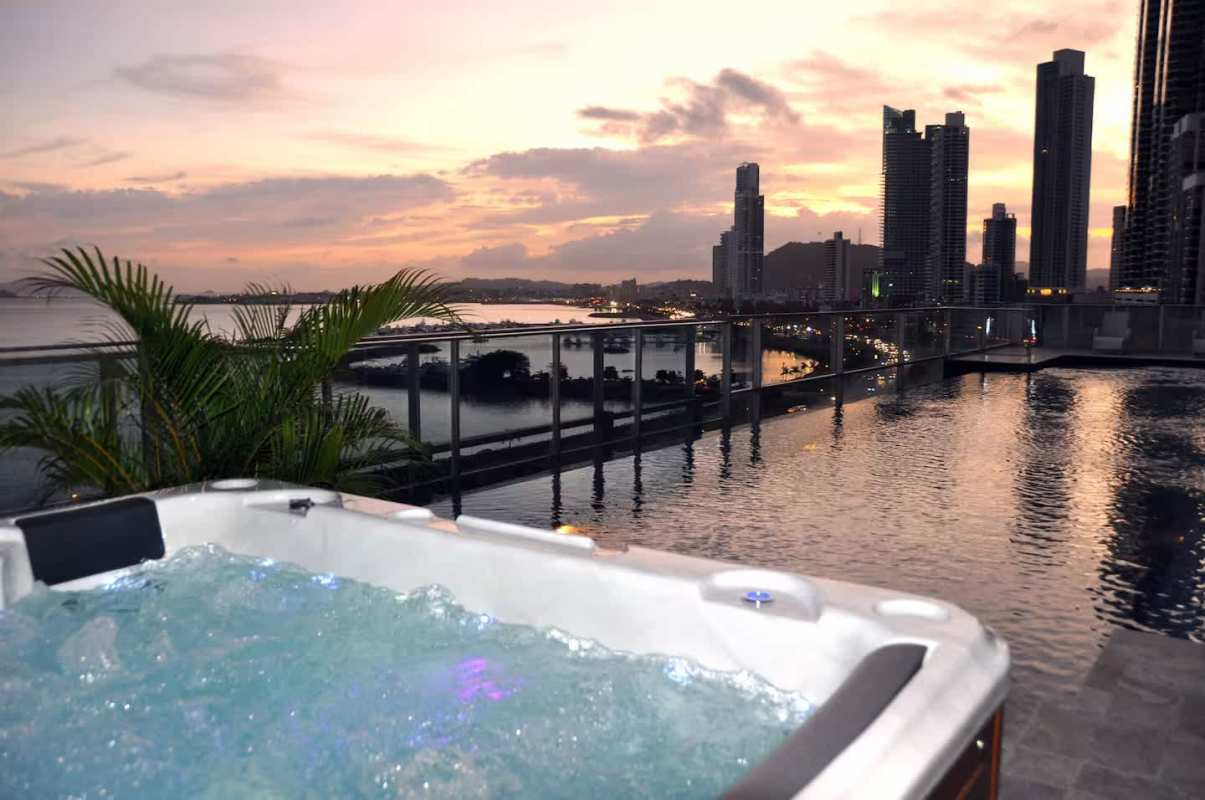 Private balcony with panoramic Pacific Ocean view PH Waters Avenida Balboa Panama