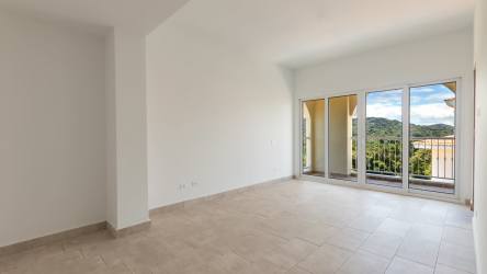 Elegant dining space with golf and garden views Penthouse Tucan Country Club Panama