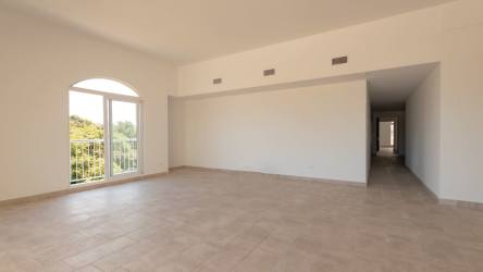 Large bedroom with terrace access, built-in closets, ensuite bathroom PH Tucan Panama