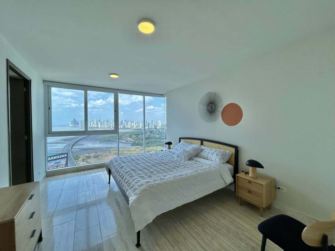 Second bedroom with closet and AC in The Regent Costa del Este Panama