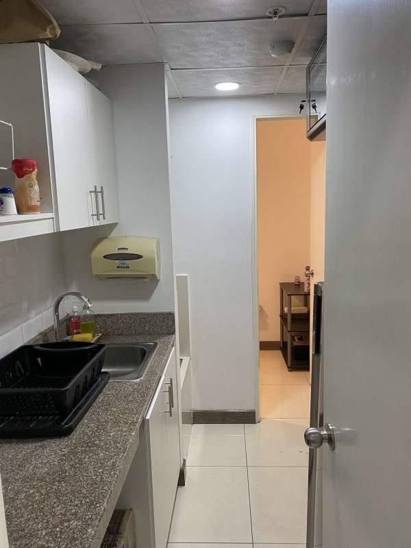 Move-in ready finished commercial office with workspace and private rooms in Obarrio Panama